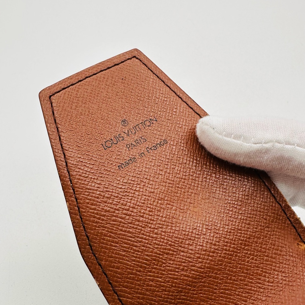 Louis Vuitton Monogram holder - Picture 4 of 11
